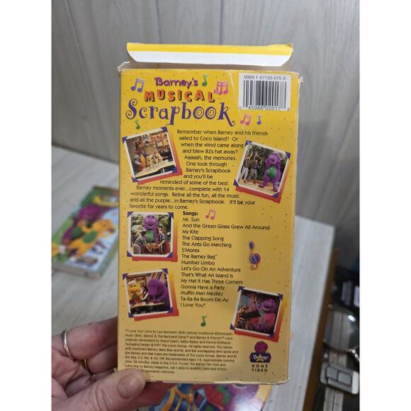 Barney VHS Lot 1 2 3 4 Seasons, All Aboard For Sharing, Musical Scrapbooking - Picture 7 of 11